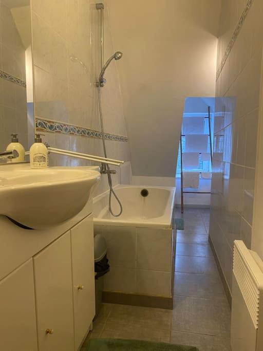 Appartement, Cite Medievale Laon Exteriör bild